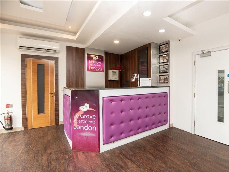Livin' Serviced Apartments Watford  Exterior photo