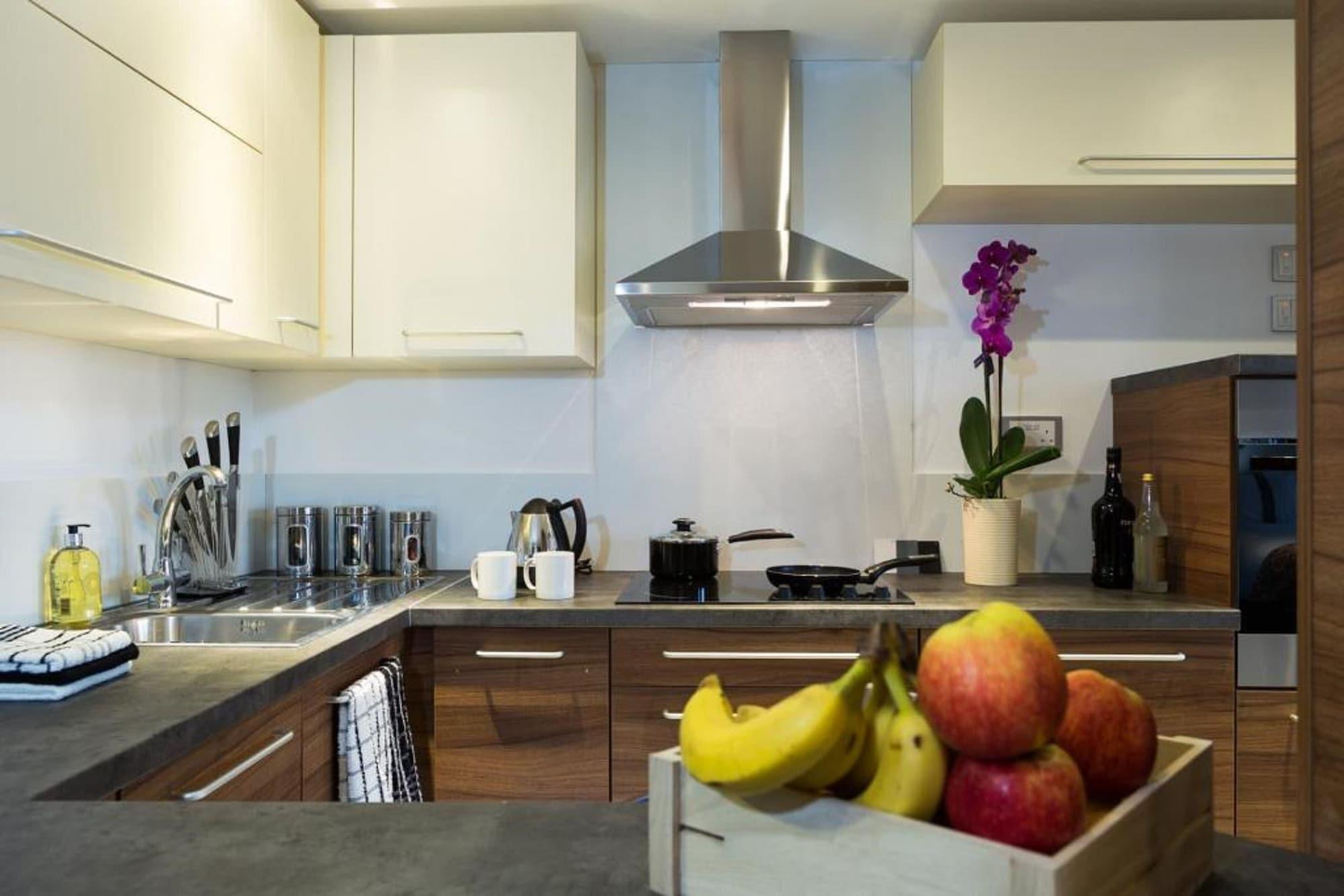 Livin' Serviced Apartments Watford  Exterior photo
