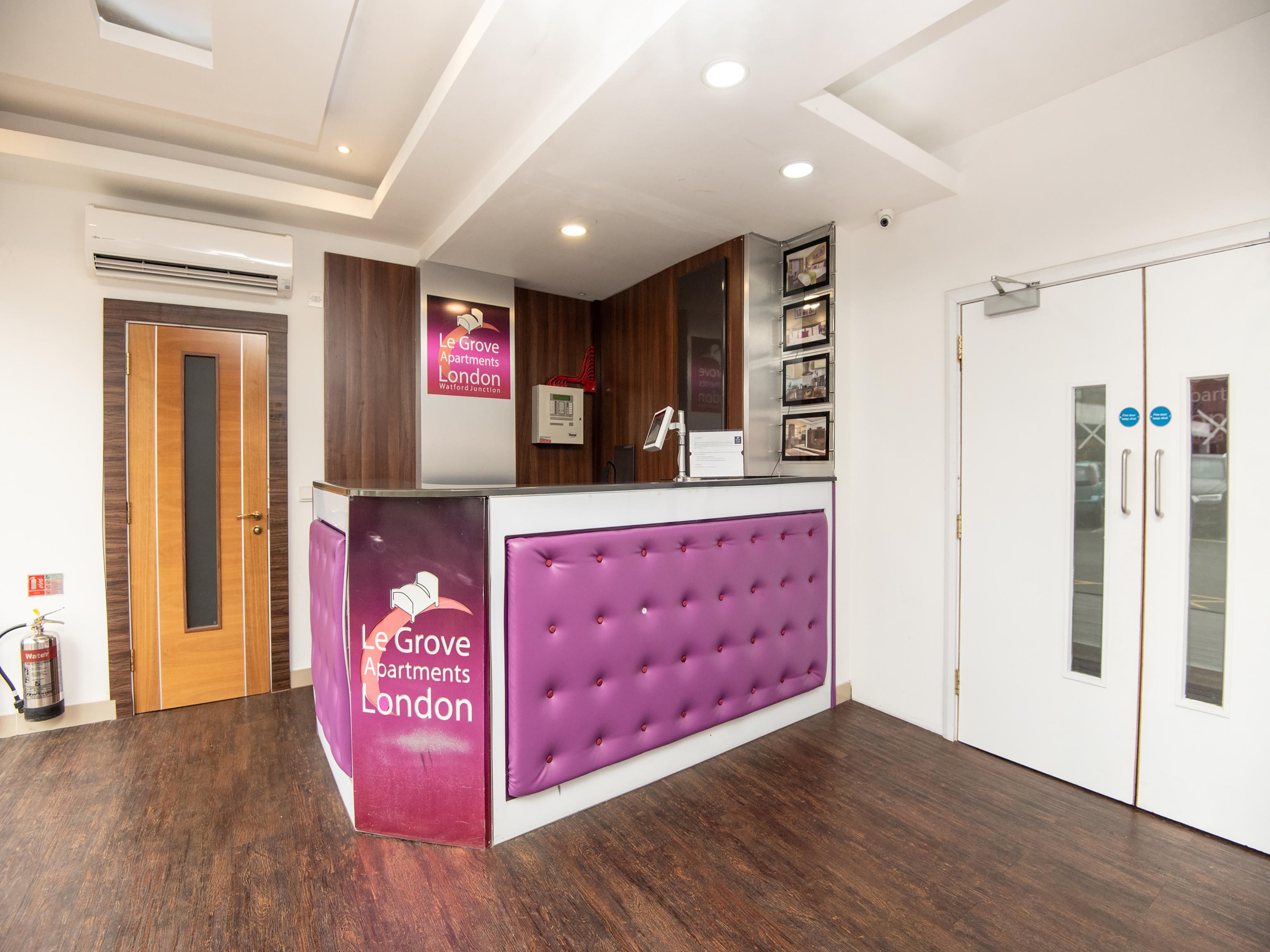 Livin' Serviced Apartments Watford  Exterior photo