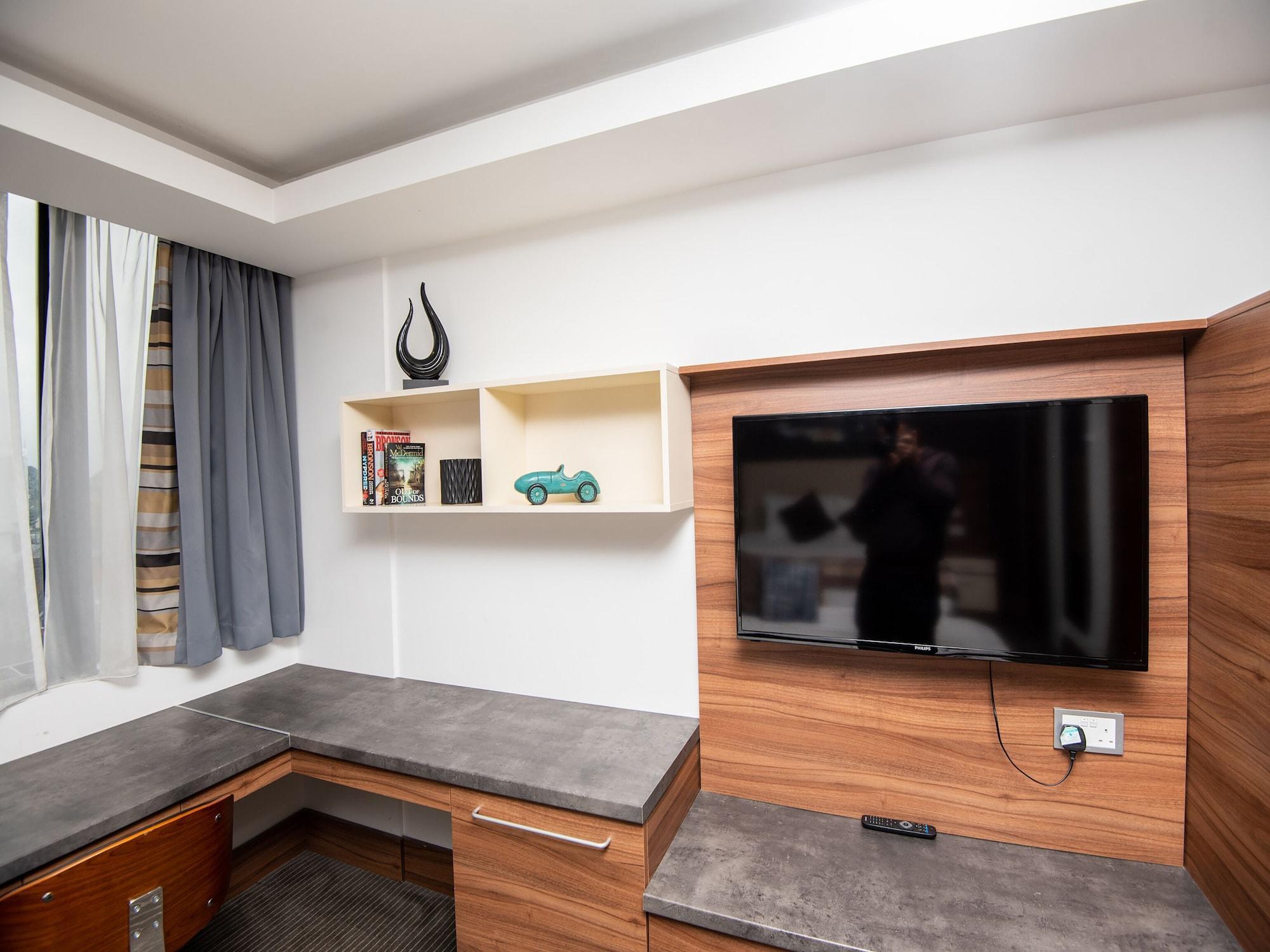 Livin' Serviced Apartments Watford  Exterior photo