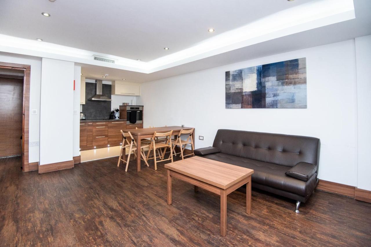 Livin' Serviced Apartments Watford  Exterior photo